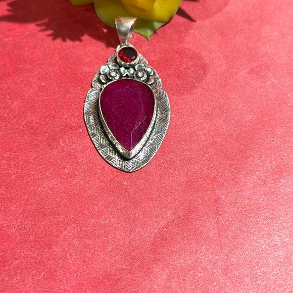 Ruby & Garnet Silver Pendant - Picture 3 of 10